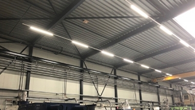 M-plastics schakelt over op duurzame LED verlichting - M-plastics